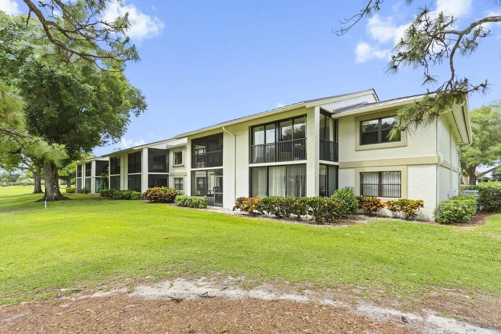 12910 Briarlake Drive Palm Beach Gardens FL 33418