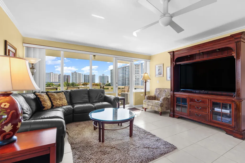 3200 NE 36th Street Fort Lauderdale FL 33308