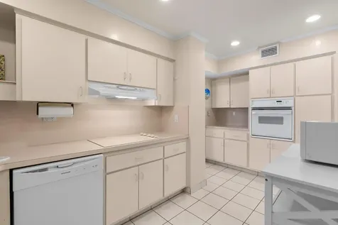 3200 NE 36th Street Fort Lauderdale FL 33308