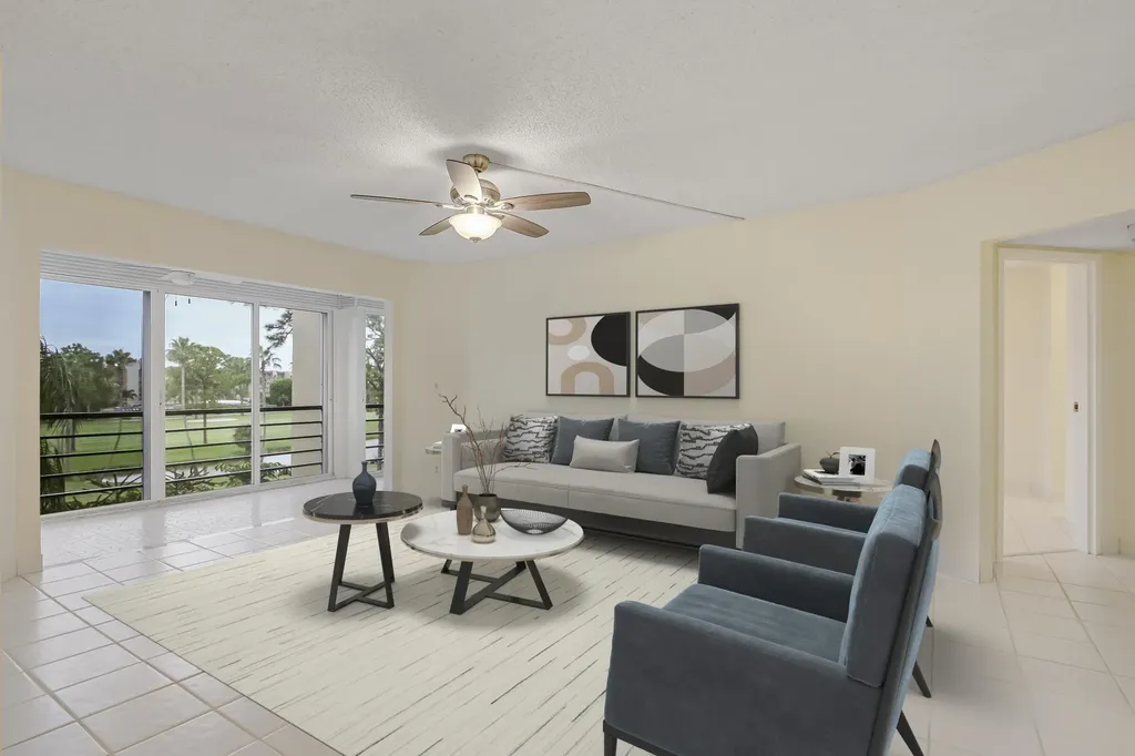 3810 Via Poinciana Greenacres FL 33467