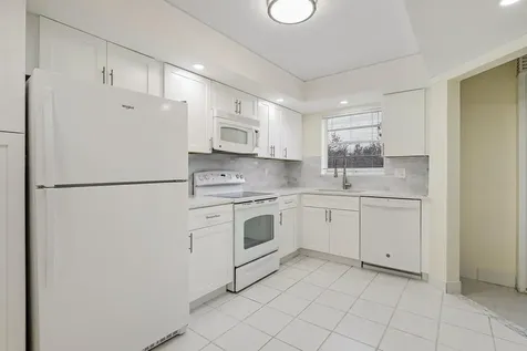 3810 Via Poinciana Greenacres FL 33467