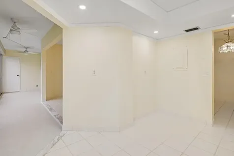 3810 Via Poinciana Greenacres FL 33467