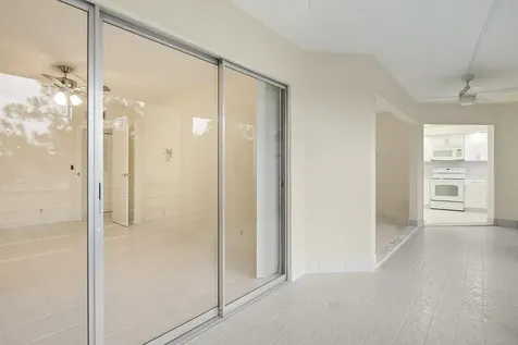 3810 Via Poinciana Greenacres FL 33467