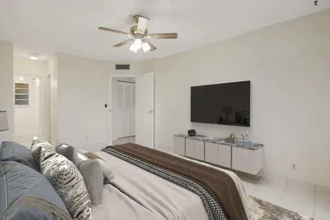 3810 Via Poinciana Greenacres FL 33467