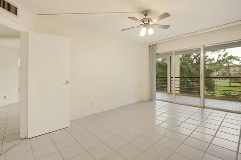 3810 Via Poinciana Greenacres FL 33467