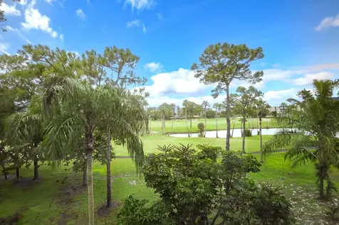 3810 Via Poinciana Greenacres FL 33467