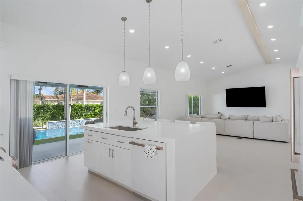 3780 Cypress Lake Drive Lake Worth FL 33467