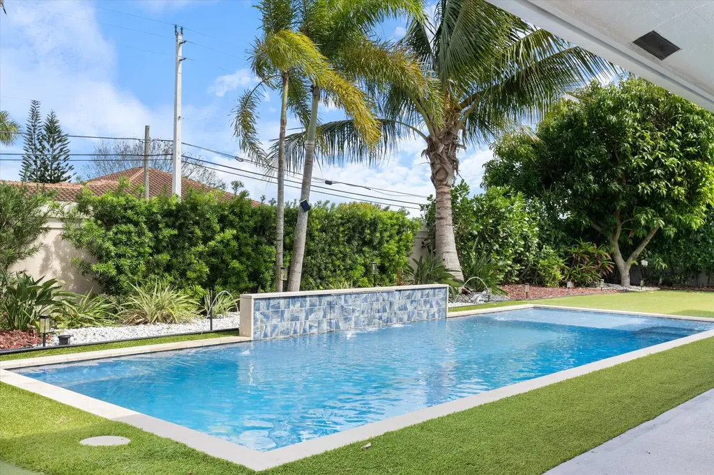 3780 Cypress Lake Drive Lake Worth FL 33467