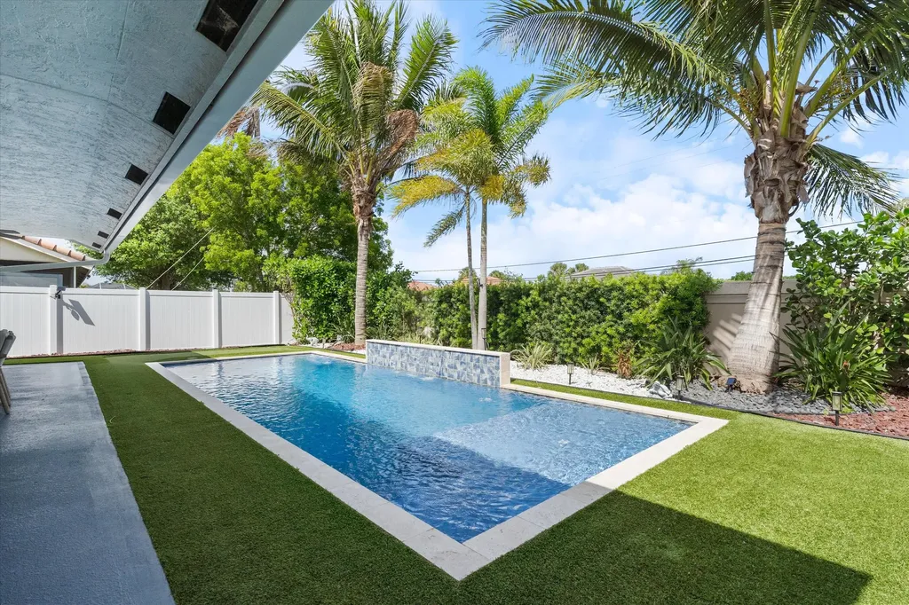 3780 Cypress Lake Drive Lake Worth FL 33467