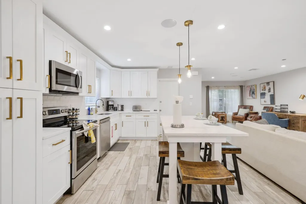 513 Curlew Road Delray Beach FL 33444