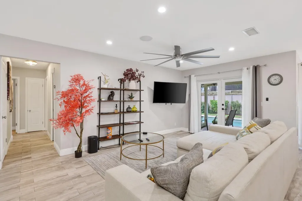 513 Curlew Road Delray Beach FL 33444