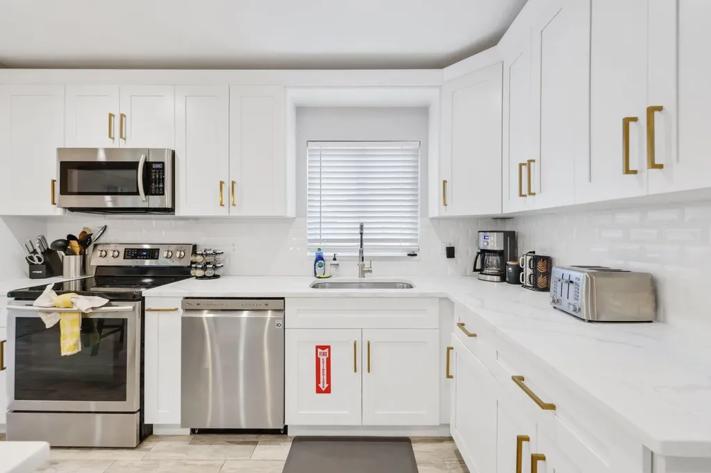 513 Curlew Road Delray Beach FL 33444