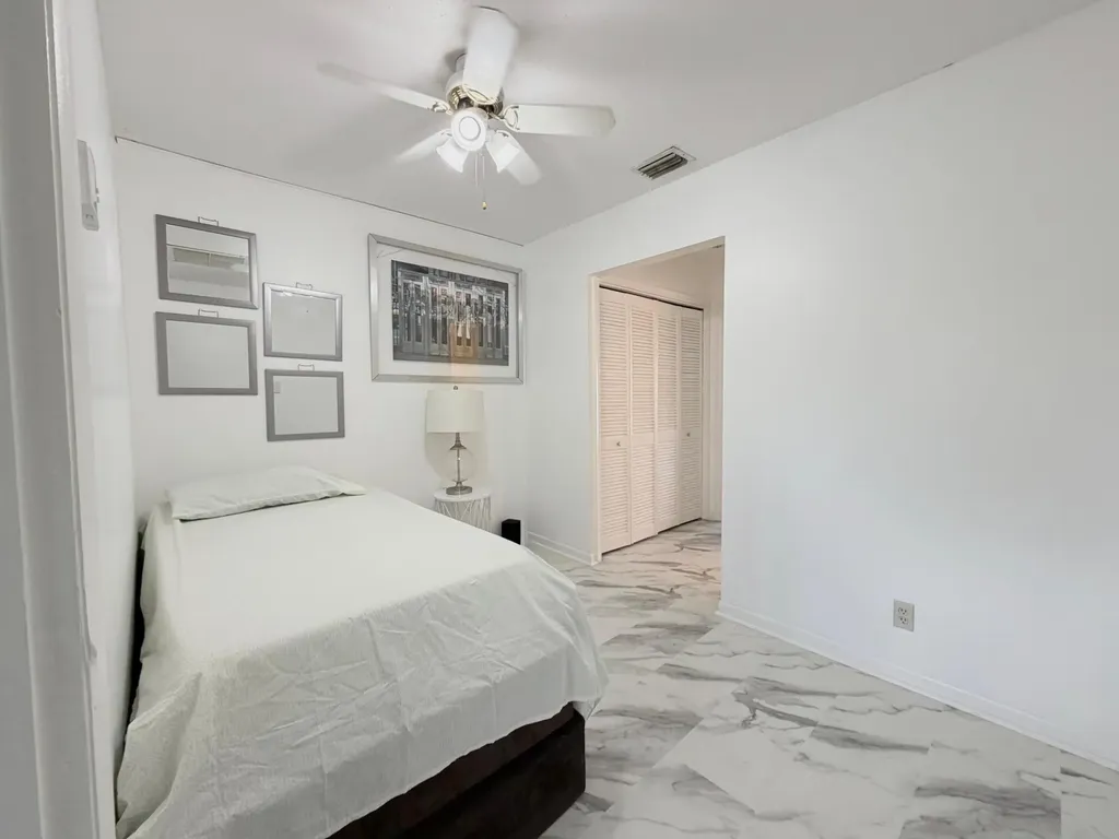 62 Easthampton C West Palm Beach FL 33417