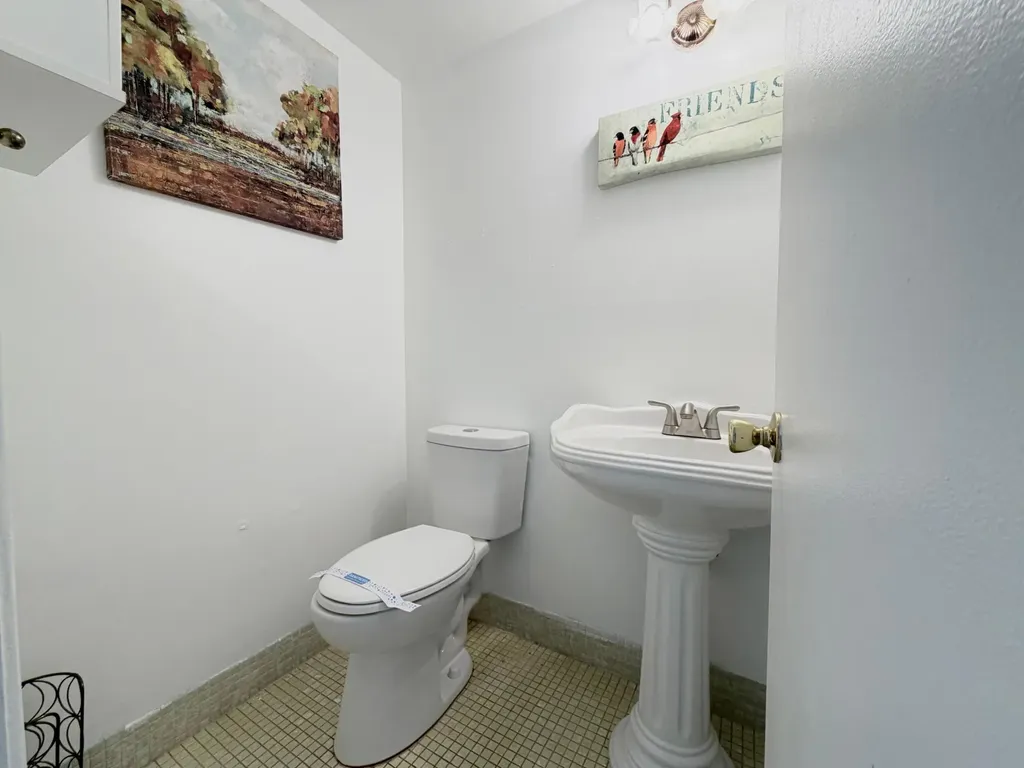 62 Easthampton C West Palm Beach FL 33417