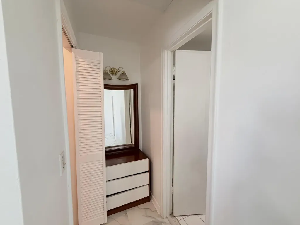 62 Easthampton C West Palm Beach FL 33417