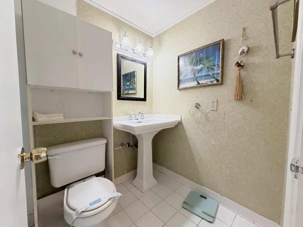 62 Easthampton C West Palm Beach FL 33417
