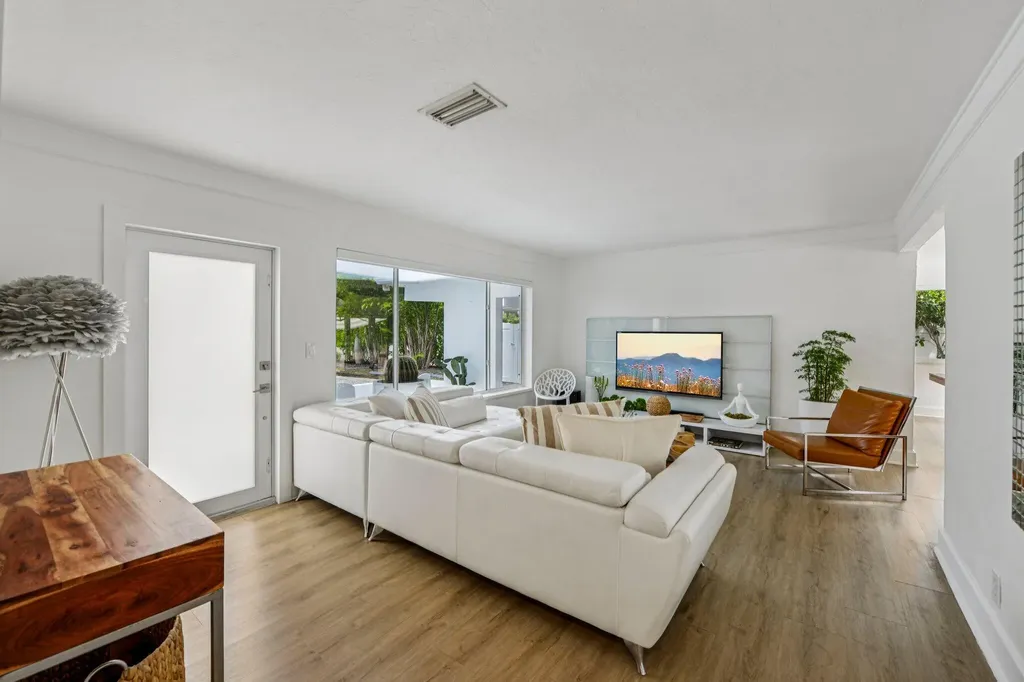 1910 NE 17th Terrace Fort Lauderdale FL 33305