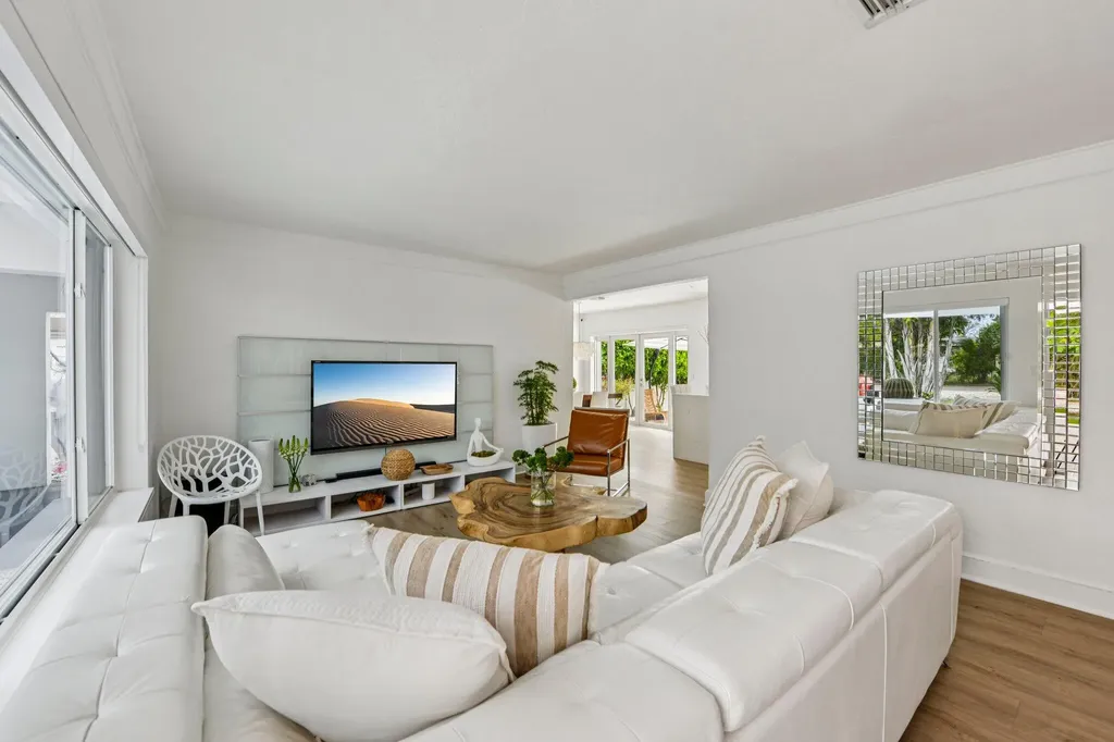 1910 NE 17th Terrace Fort Lauderdale FL 33305