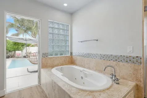 1910 NE 17th Terrace Fort Lauderdale FL 33305
