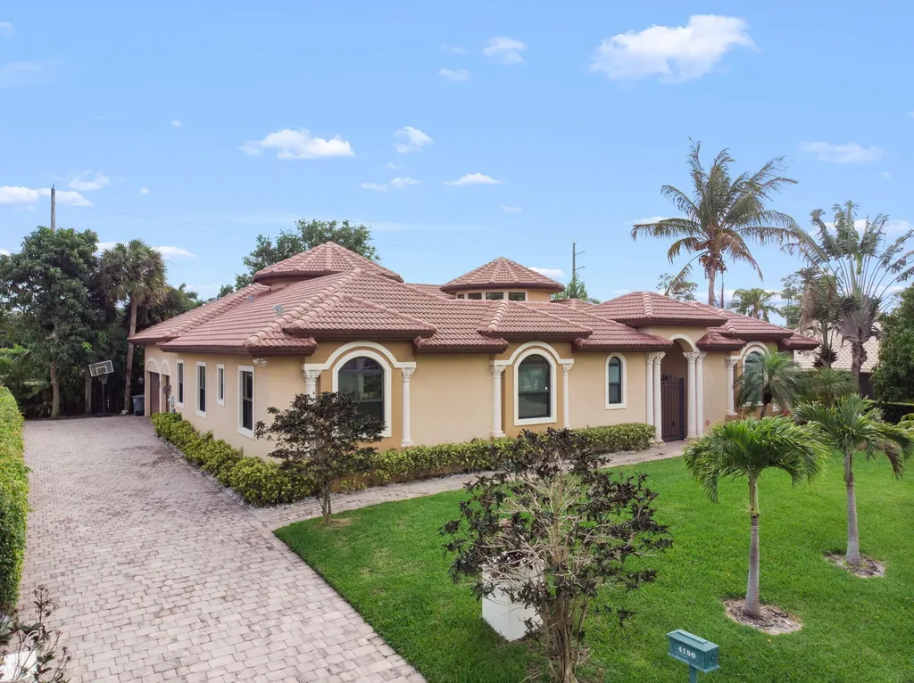 4190 Gleneagles Drive Boynton Beach FL 33436