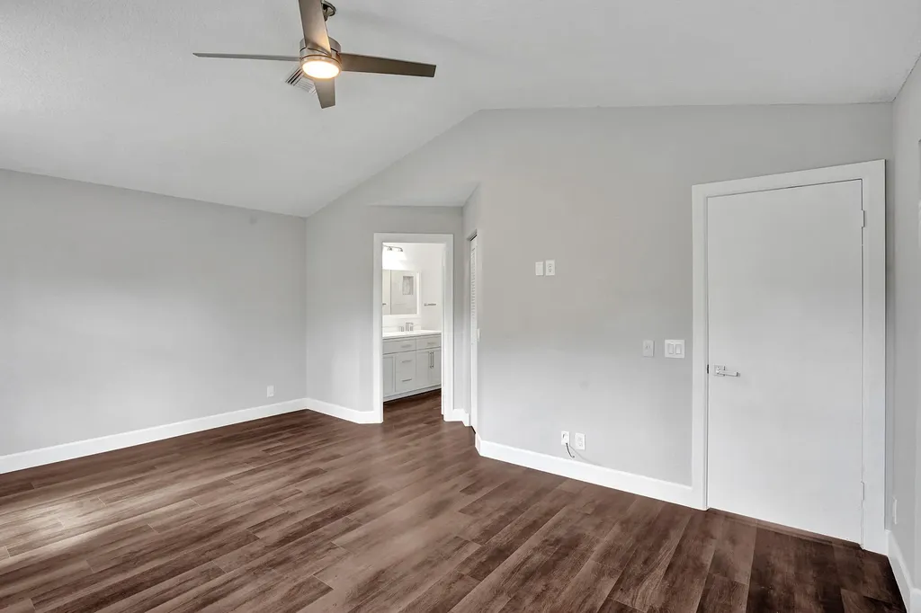 9821 NW 5th Place Plantation FL 33324
