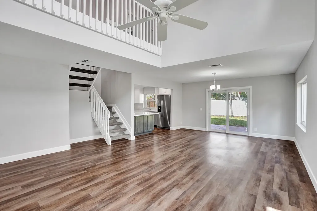 9821 NW 5th Place Plantation FL 33324