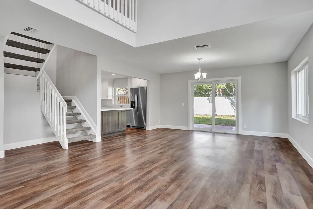 9821 NW 5th Place Plantation FL 33324
