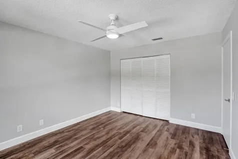9821 NW 5th Place Plantation FL 33324