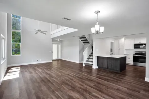 9821 NW 5th Place Plantation FL 33324