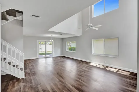 9821 NW 5th Place Plantation FL 33324