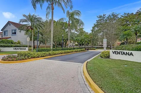 9821 NW 5th Place Plantation FL 33324