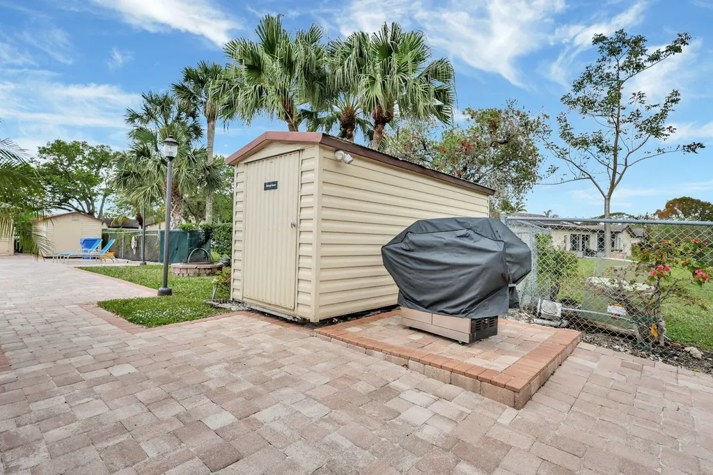 178 Ramblewood Circle Royal Palm Beach FL 33411