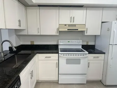 208 Lake Pointe Drive Oakland Park FL 33309