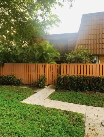 197 Charter Way West Palm Beach FL 33407