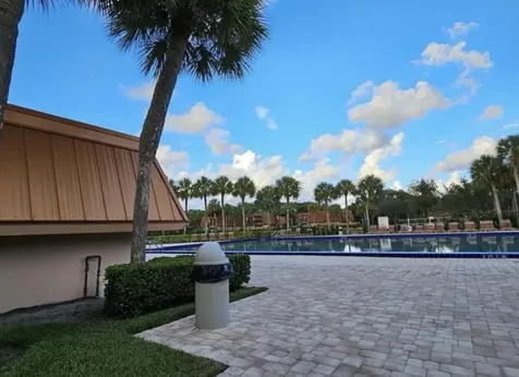 197 Charter Way West Palm Beach FL 33407