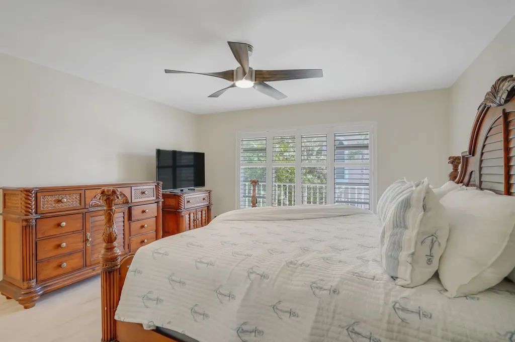 584 SE 20th Avenue Deerfield Beach FL 33441
