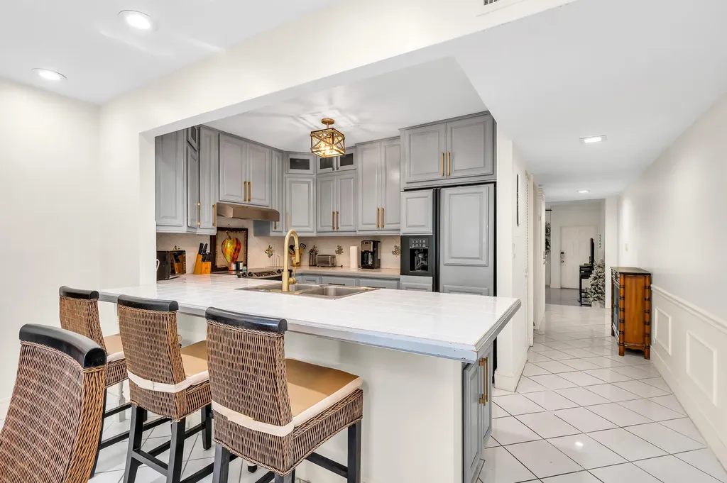 584 SE 20th Avenue Deerfield Beach FL 33441