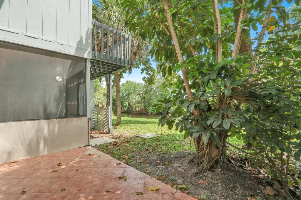 100 Sparrow Drive Royal Palm Beach FL 33411