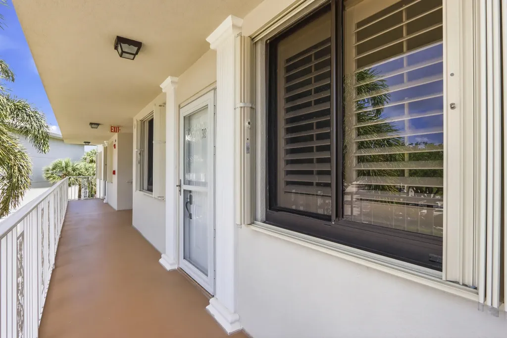 6133 Balboa Circle Boca Raton FL 33433