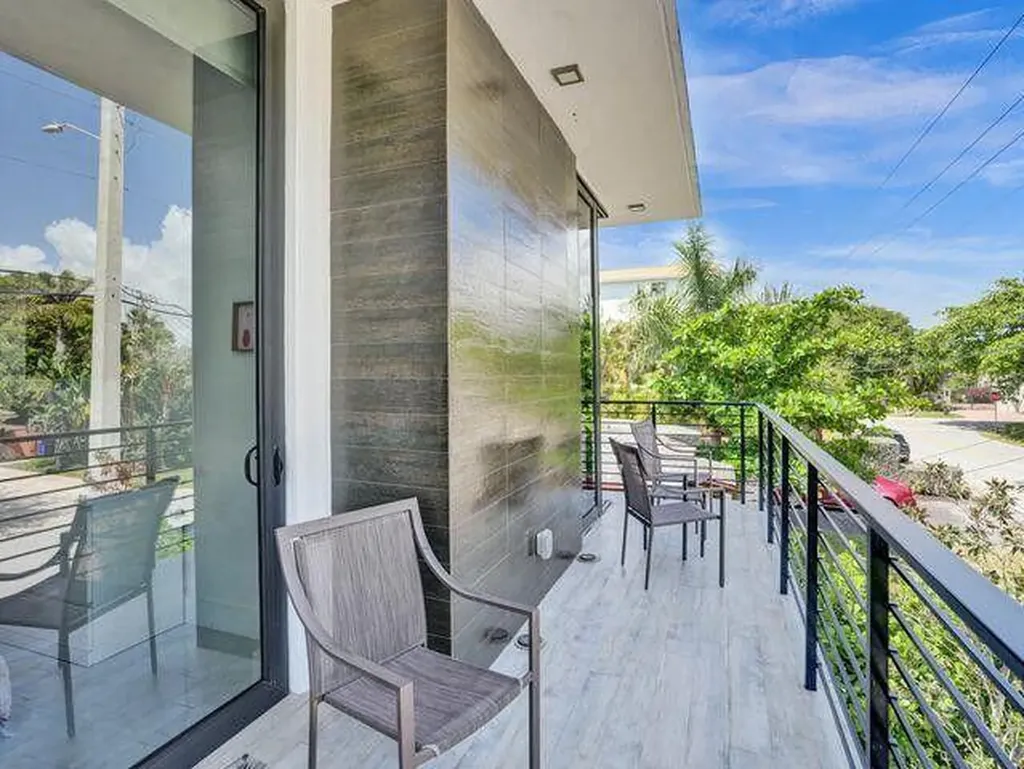 2514 NE 21st Street Fort Lauderdale FL 33305