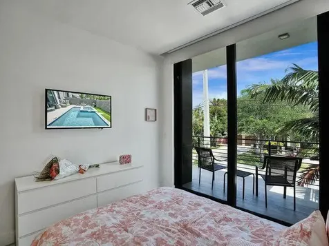 2514 NE 21st Street Fort Lauderdale FL 33305