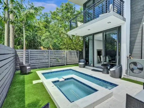 2514 NE 21st Street Fort Lauderdale FL 33305