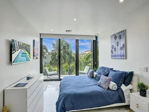 2514 NE 21st Street Fort Lauderdale FL 33305