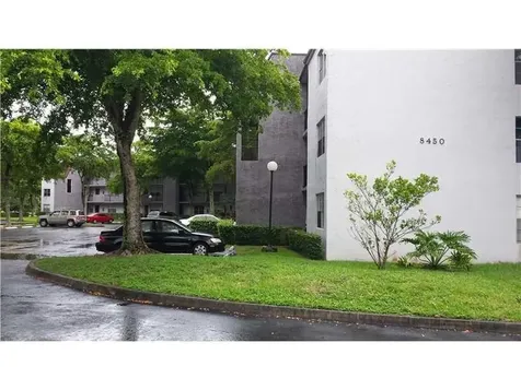 8450 Lagos De Campo Boulevard Tamarac FL 33321