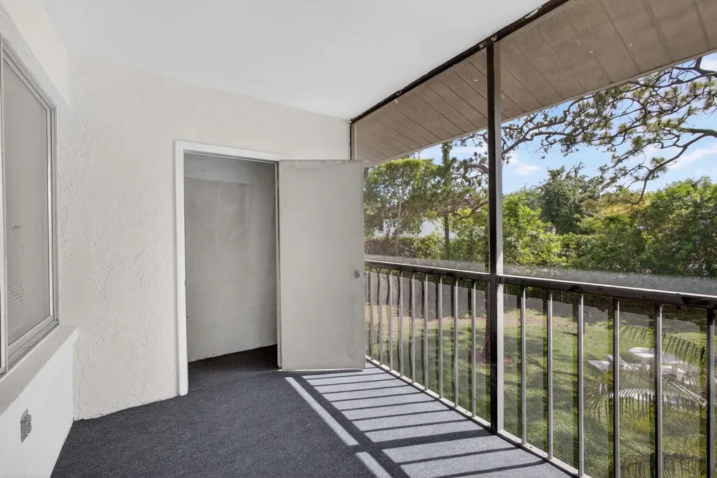 4947 Sable Pine Circle West Palm Beach FL 33417