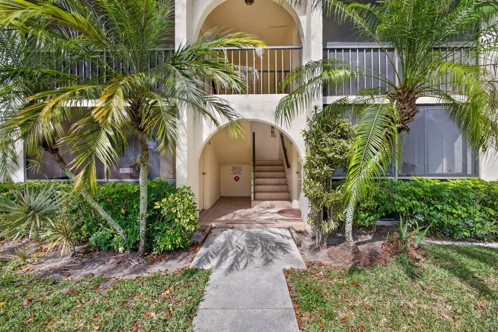 4947 Sable Pine Circle West Palm Beach FL 33417