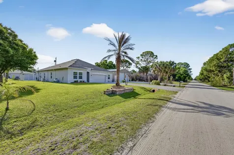 8236 100th Avenue Vero Beach FL 32967