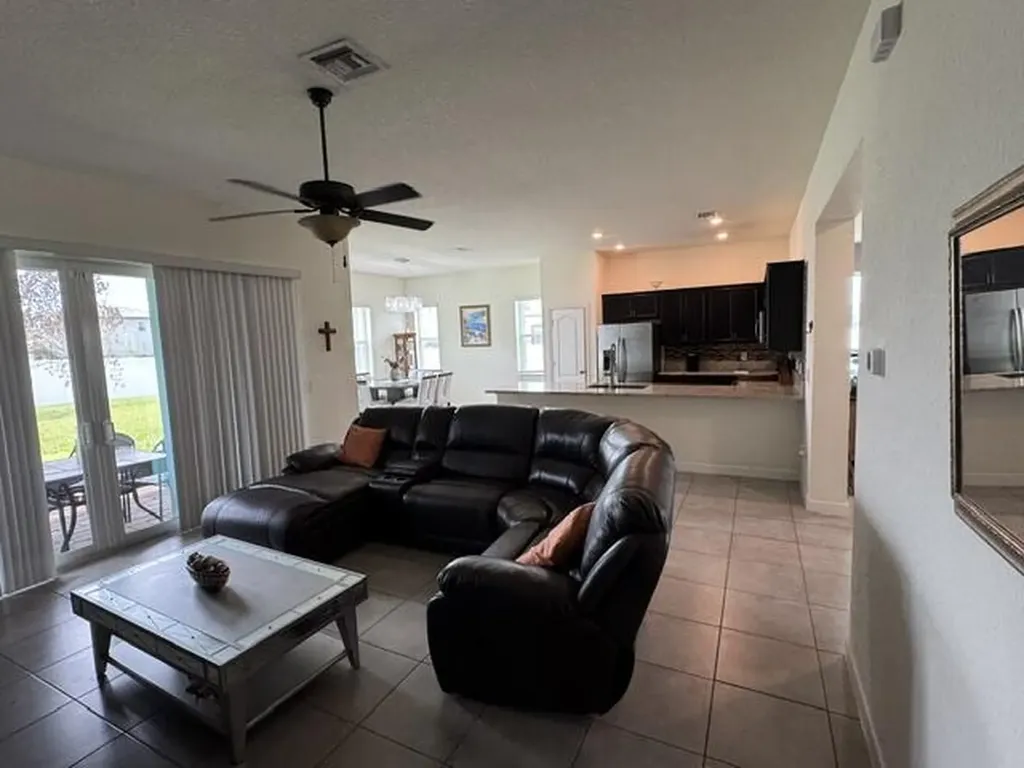 7401 NW Farnsworth Circle NW Port St Lucie FL 34987