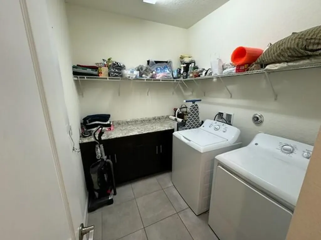 7401 NW Farnsworth Circle NW Port St Lucie FL 34987