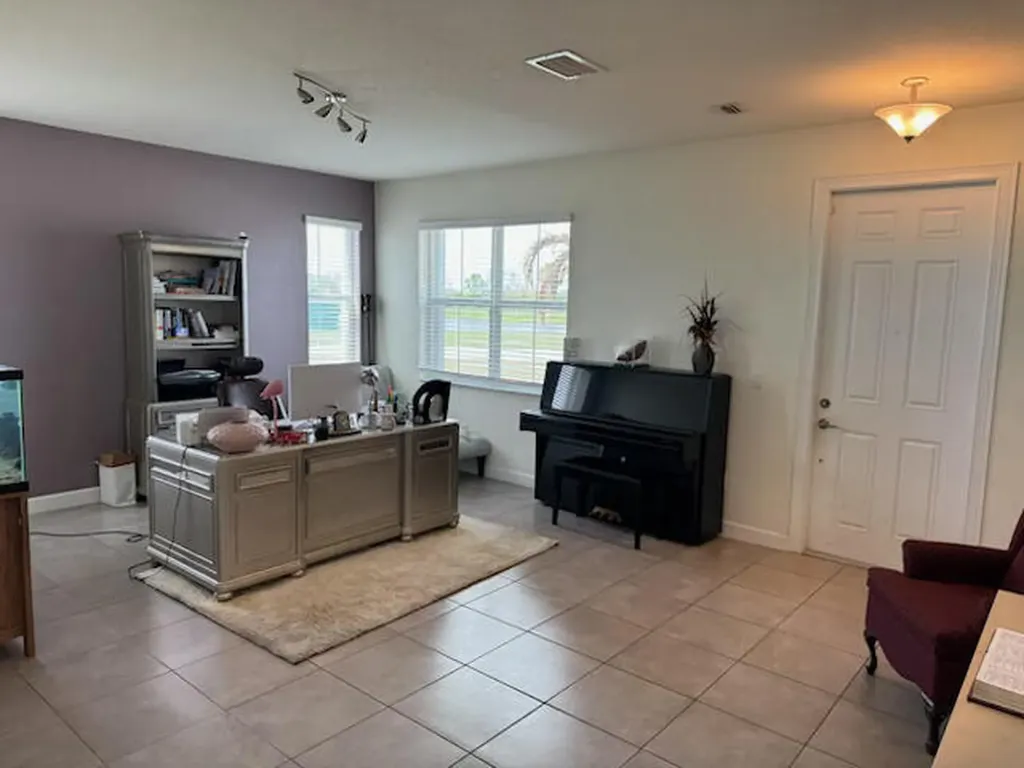7401 NW Farnsworth Circle NW Port St Lucie FL 34987